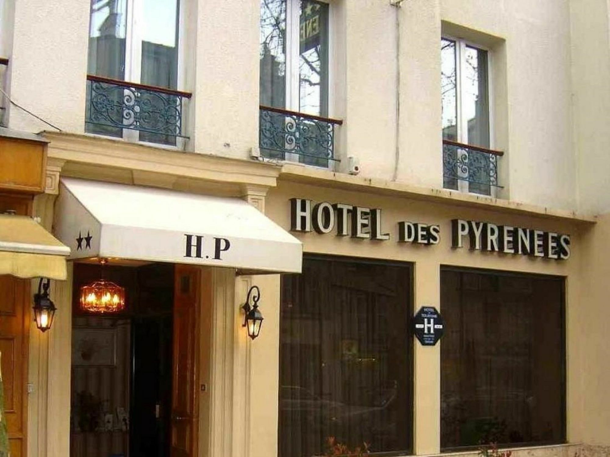 Hotel Des Pyrenees - Entre Bastille Et Nation Párizs Kültér fotó