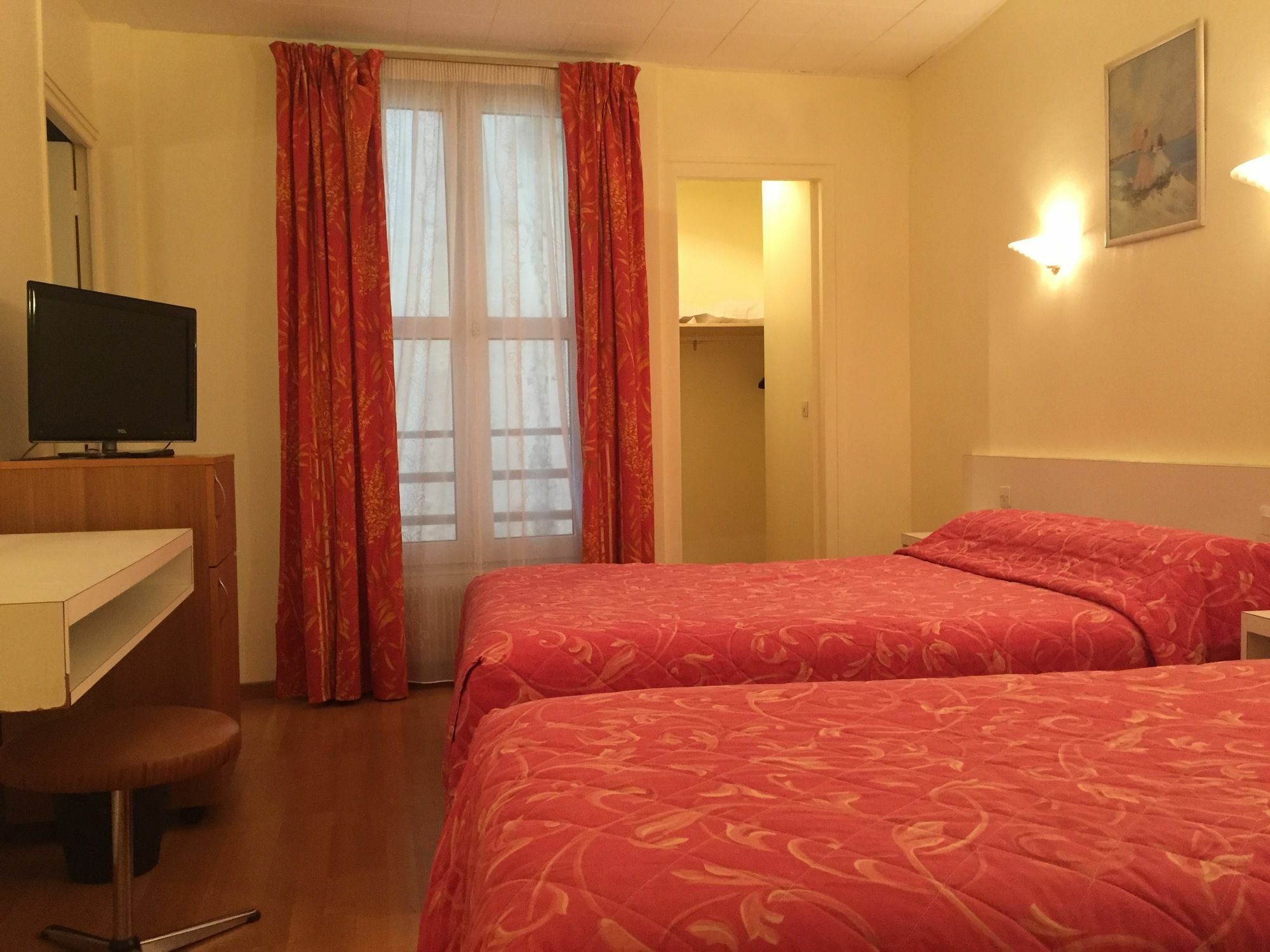 Hotel Des Pyrenees - Entre Bastille Et Nation Párizs Kültér fotó