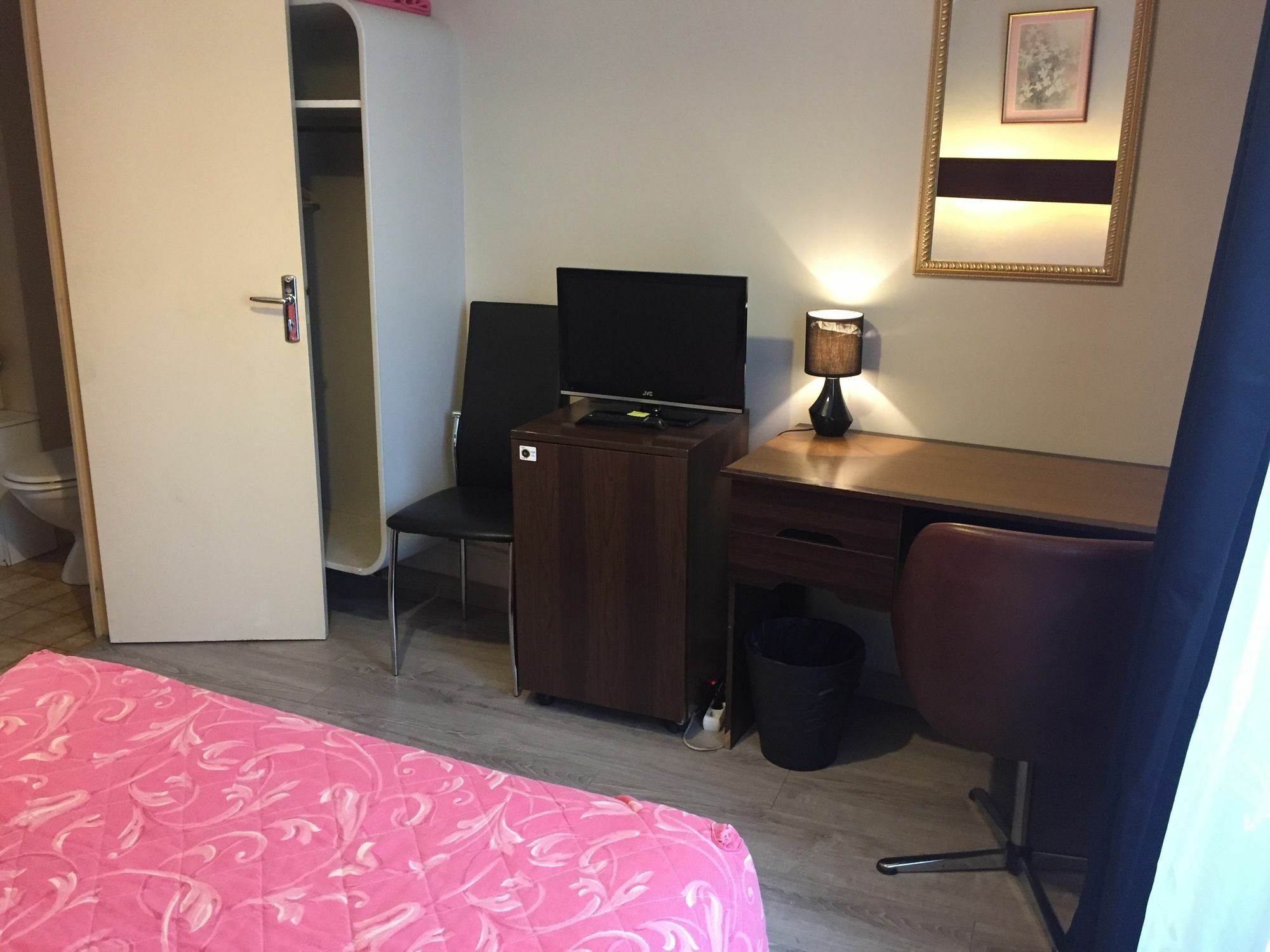 Hotel Des Pyrenees - Entre Bastille Et Nation Párizs Kültér fotó